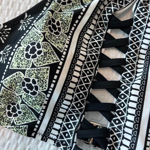 Cupshe Bikini Swim Top Halter Size M - Picture 6 of 13